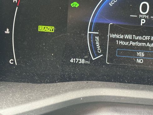 Used 2025 Toyota Camry SE w/ Convenience Package FWD image 13