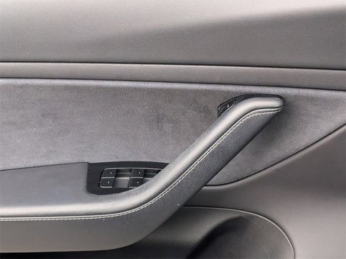 Used 2019 Tesla Model 3 image 23