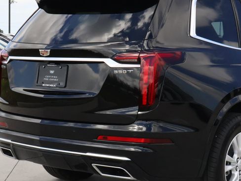 Used 2025 Cadillac XT6 Luxury image 11