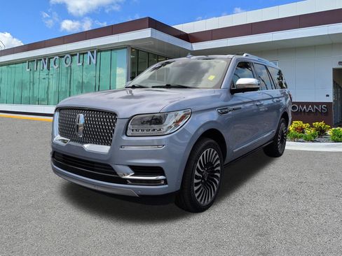 Used 2021 Lincoln Navigator Black Label w/ Cargo Convenience Package AWD/4WD image 9