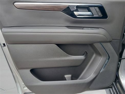 New 2026 Chevrolet Suburban LS w/ LPO, Dark Essentials Package image 16