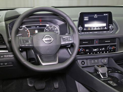 New 2026 Nissan Rogue SV image 2