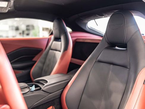 Used 2023 Aston Martin V8 Vantage Coupe image 16