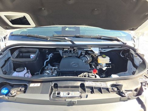 Used 2025 Mercedes-Benz Sprinter 2500 image 28