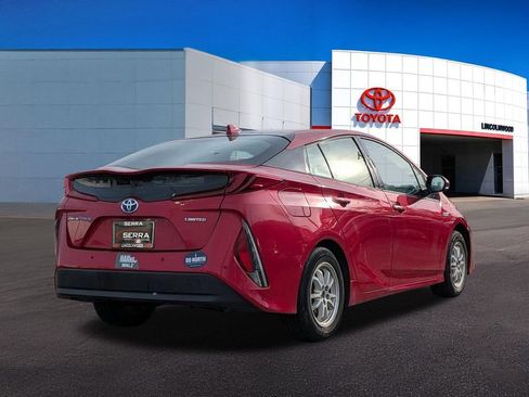 Used 2020 Toyota Prius Prime Limited FWD image 10