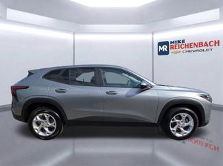 Used 2025 Chevrolet Trax LS w/ LS Convenience Package video 3