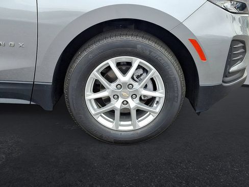 Used 2023 Chevrolet Equinox LS FWD image 27