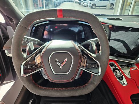 Used 2025 Chevrolet Corvette Stingray Preferred Cpe w/ Z51 Performance Package RWD image 16