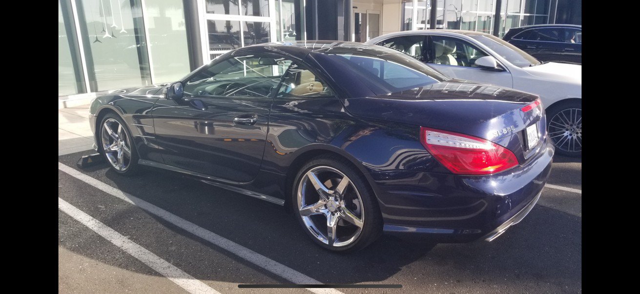 Used 2013 Mercedes-Benz SL 550 image 3