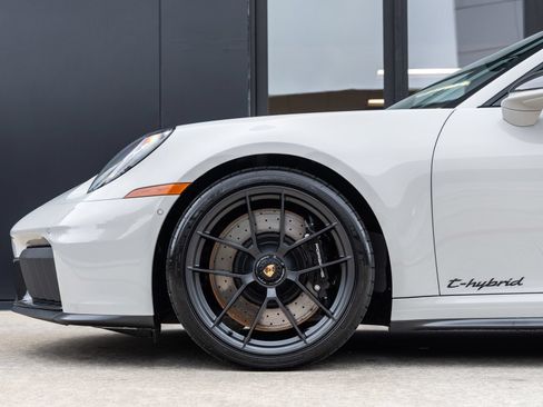 Used 2026 Porsche 911 Targa 4 GTS AWD/4WD image 13