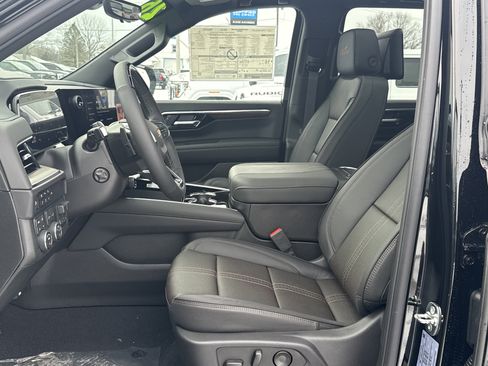 New 2026 Chevrolet Suburban High Country image 11