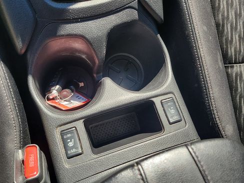 Used 2019 Nissan Rogue SV image 25