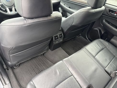 Used 2017 Subaru Outback 2.5i Limited w/ Popular Package #5 image 28