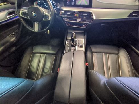 Used 2019 BMW M550i xDrive image 27