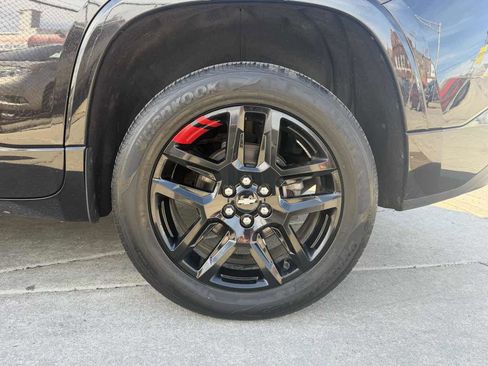 Used 2019 Chevrolet Traverse Premier w/ Redline Edition image 9