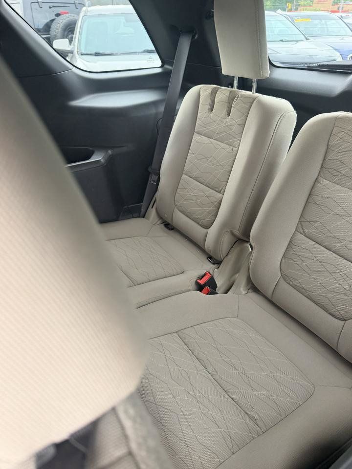 Used 2015 Ford Explorer FWD image 14