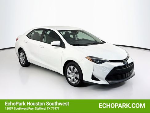 Used 2018 Toyota Corolla LE FWD image 1