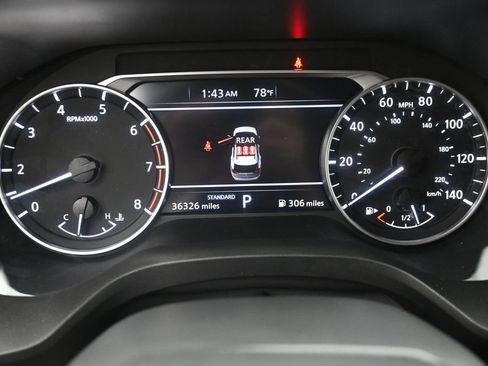 Used 2025 Nissan Rogue SV FWD image 9