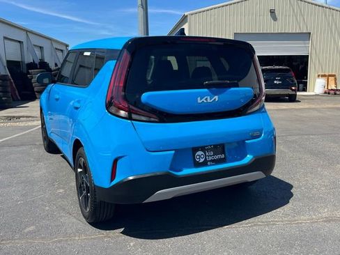 Certified 2023 Kia Soul EX FWD image 9
