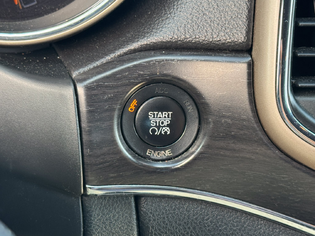 Used 2015 Jeep Grand Cherokee Limited RWD image 13