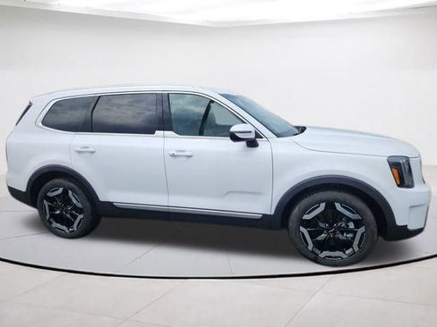 Certified 2023 Kia Telluride EX w/ EX Captain's Chair Package image 1