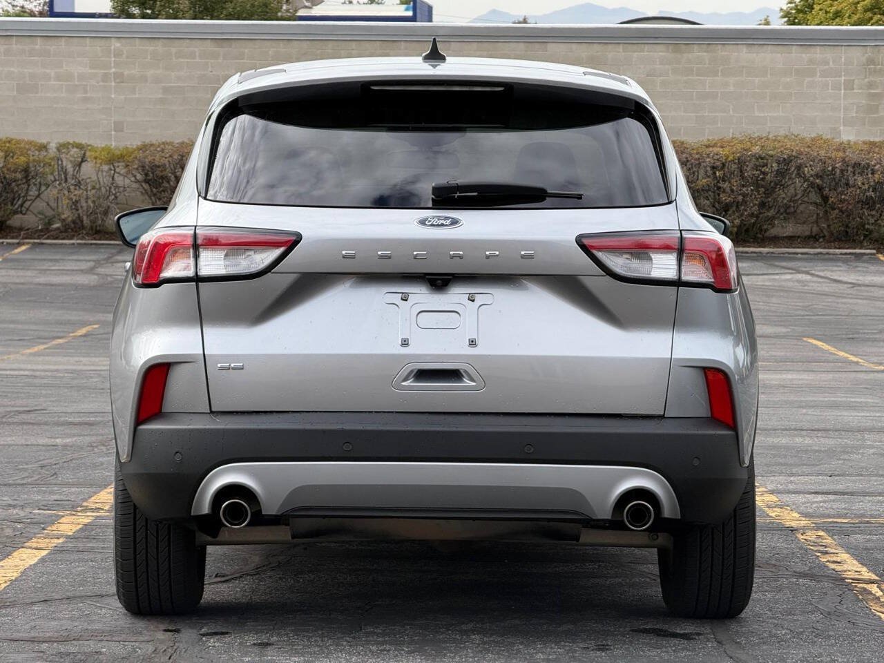Used 2022 Ford Escape SE FWD image 4