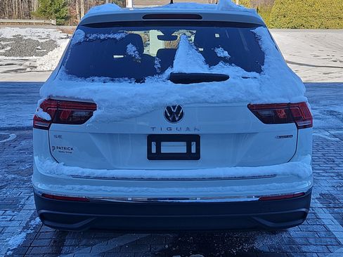Certified 2022 Volkswagen Tiguan SE w/ Panoramic Sunroof Package image 27