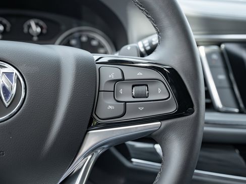 Used 2023 Buick Enclave Essence w/ LPO, Touring Package image 25