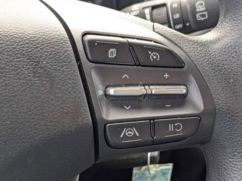 Used 2022 Hyundai Kona SE FWD image 22