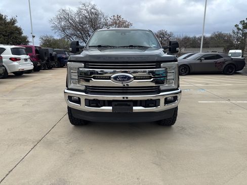 Used 2017 Ford F250 Lariat w/ Lariat Ultimate Package image 2