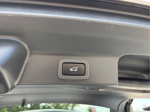 Used 2019 Jaguar F-PACE Premium AWD/4WD image 52