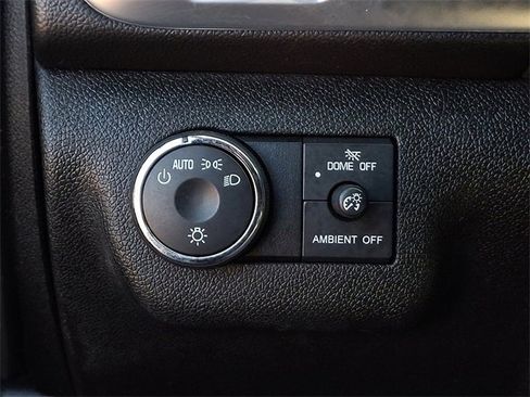 Used 2014 GMC Acadia SLE image 24