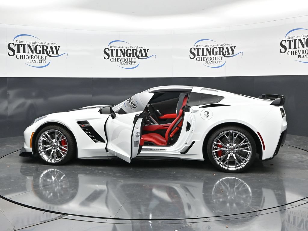 Used 2019 Chevrolet Corvette Z06 RWD image 37