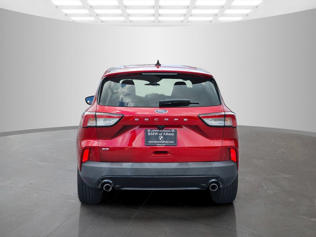 Used 2022 Ford Escape SE w/ SE Sport Appearance Package FWD image 5