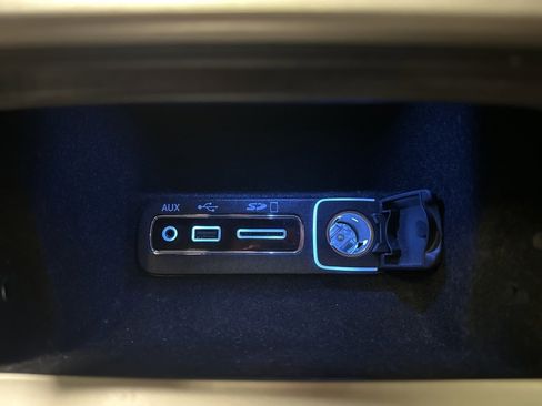 Used 2017 Jeep Grand Cherokee Limited w/ Trailer Tow Group IV image 25