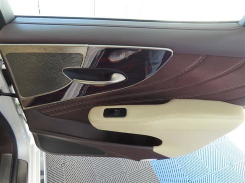 Used 2019 Lexus LS 500 w/ Interior Upgrade Package RWD image 42