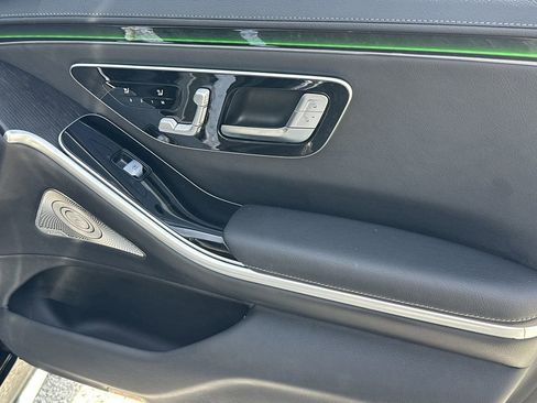 Certified 2023 Mercedes-Benz S 500 4MATIC image 16