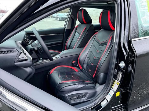 Used 2024 Toyota Camry XSE image 10