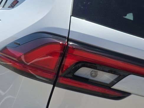 New 2026 Toyota Grand Highlander AWD Hybrid image 10