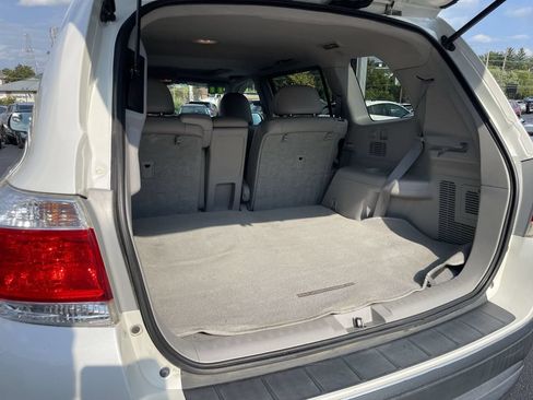 Used 2011 Toyota Highlander Limited w/ Tow Pkg FWD image 37