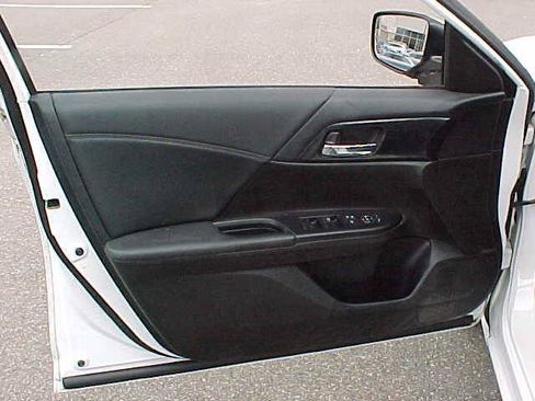 Used 2014 Honda Accord Sport image 22