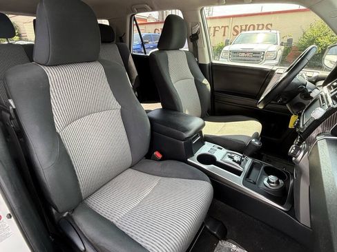 Used 2017 Toyota 4Runner SR5 AWD/4WD image 24