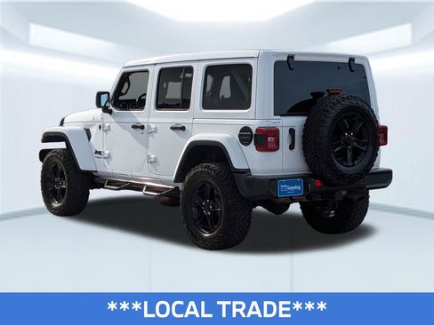 Used 2021 Jeep Wrangler Unlimited Sahara image 4