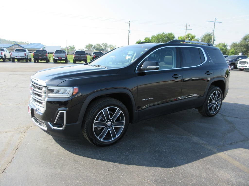 Certified 2022 GMC Acadia SLT w/ Preferred Package FWD image 11