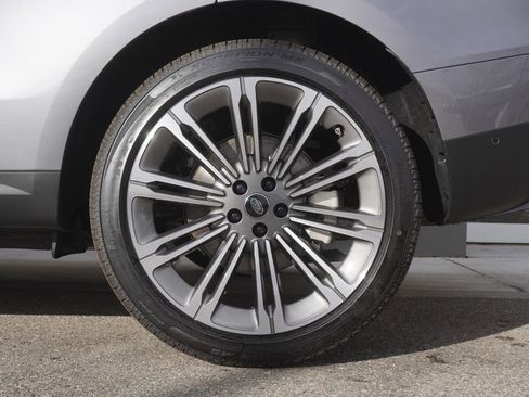 New 2025 Land Rover Range Rover Sport SE image 33