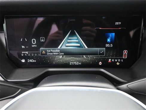 Certified 2025 GMC Acadia Elevation image 38