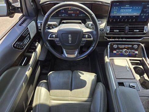 Certified 2022 Lincoln Navigator Black Label AWD/4WD image 15