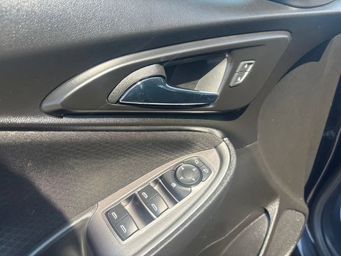 Used 2023 Chevrolet Malibu RS FWD image 21