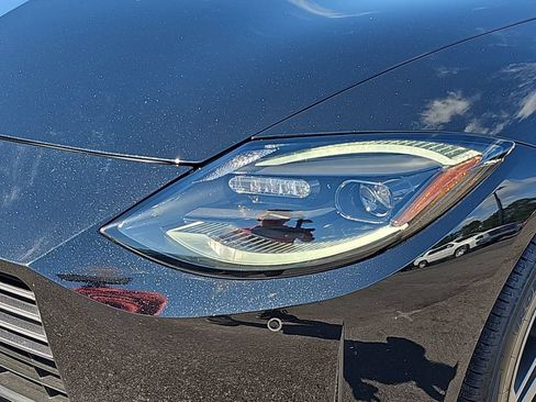 Used 2025 Nissan Z Sport w/ Floor Mat Package RWD image 29