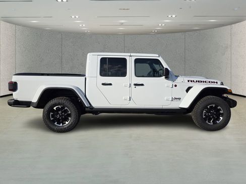 New 2026 Jeep Gladiator Rubicon w/ Safety Group AWD/4WD image 3